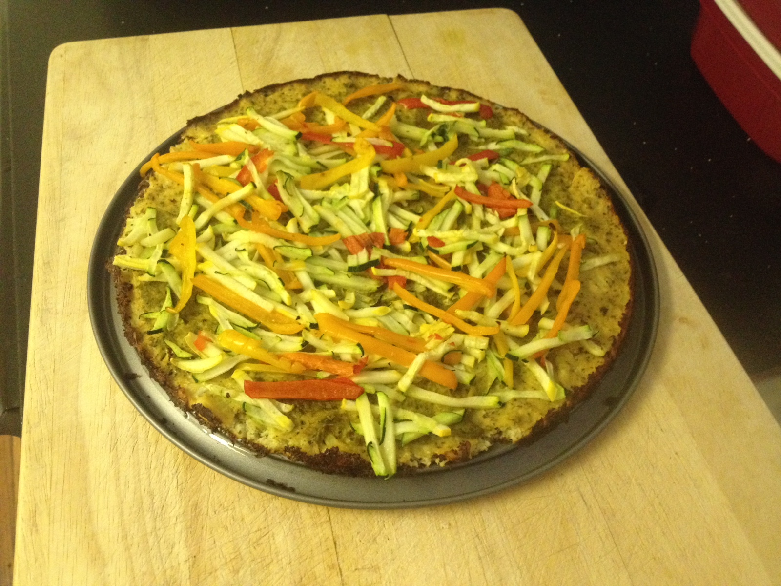 Recipe – Pesto Cauliflower Pizza with Zucchini